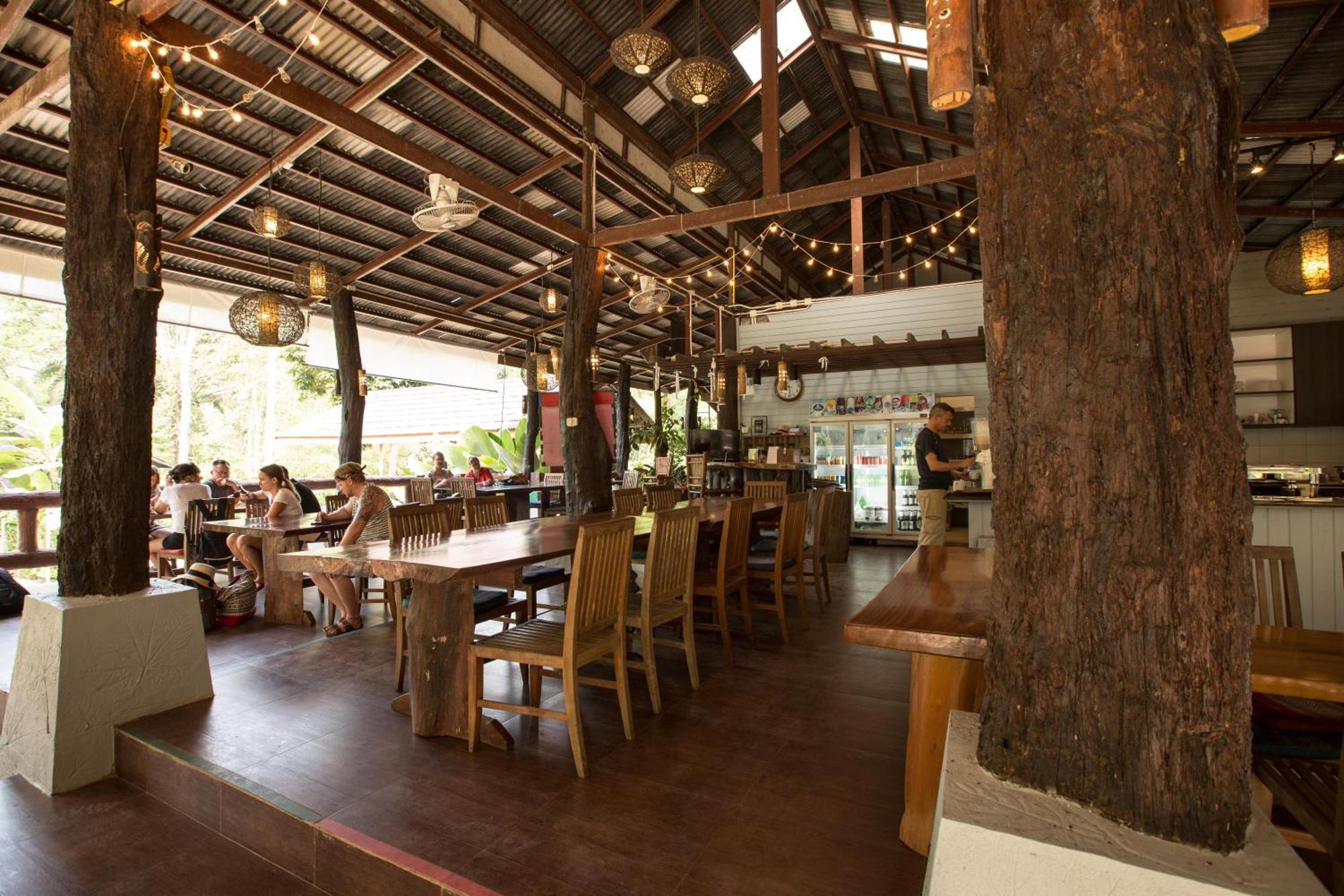 Rock And Tree House Resort Khao Sok National Park Exterior foto