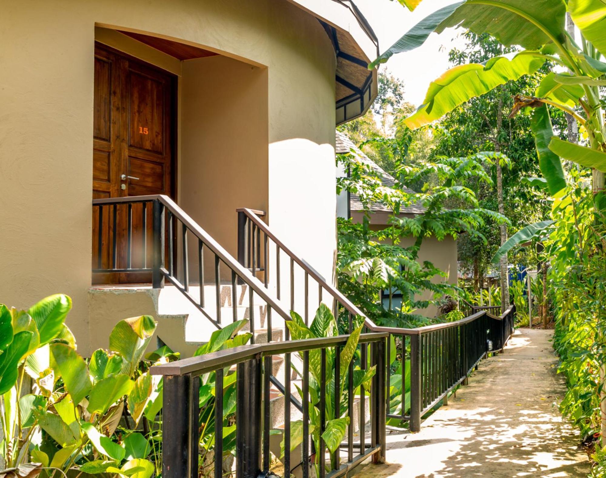 Rock And Tree House Resort Khao Sok National Park Exterior foto